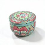 Mandala Metal Storage Tin 5 × 7.5 cm – Mint Green Tinplate Organizer with Red & Blue Design (100g)