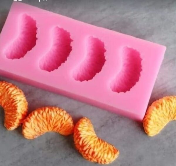 Tangerine mold